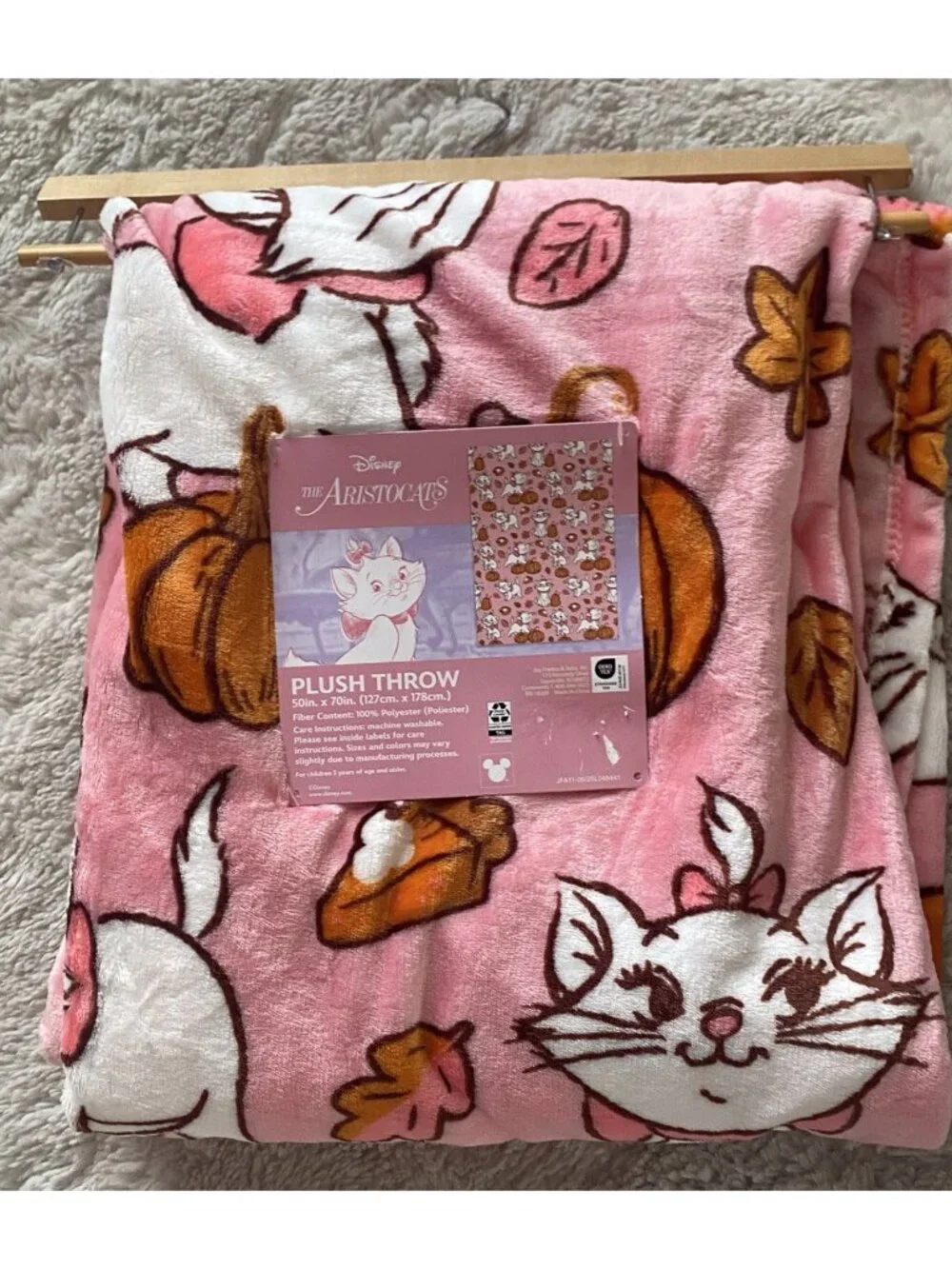 Disney Aristocats Marie Autumn Fall Pumpkins Soft Throw Blanket 50